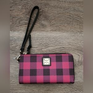 Dooney & Bourke Tucker Folded Zipper Wristlet Wallet Clutch - NWOT